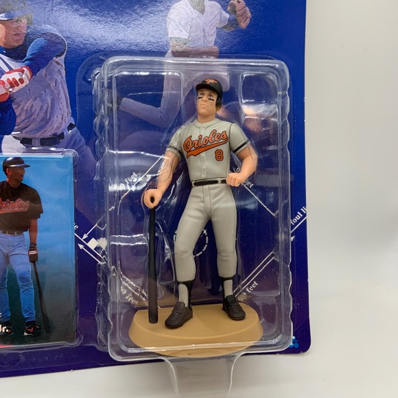 Vintage Starting Lineup 1998 MLB Baltimore Orioles Cal Ripken Jr. Figurine - Picture 2 of 8
